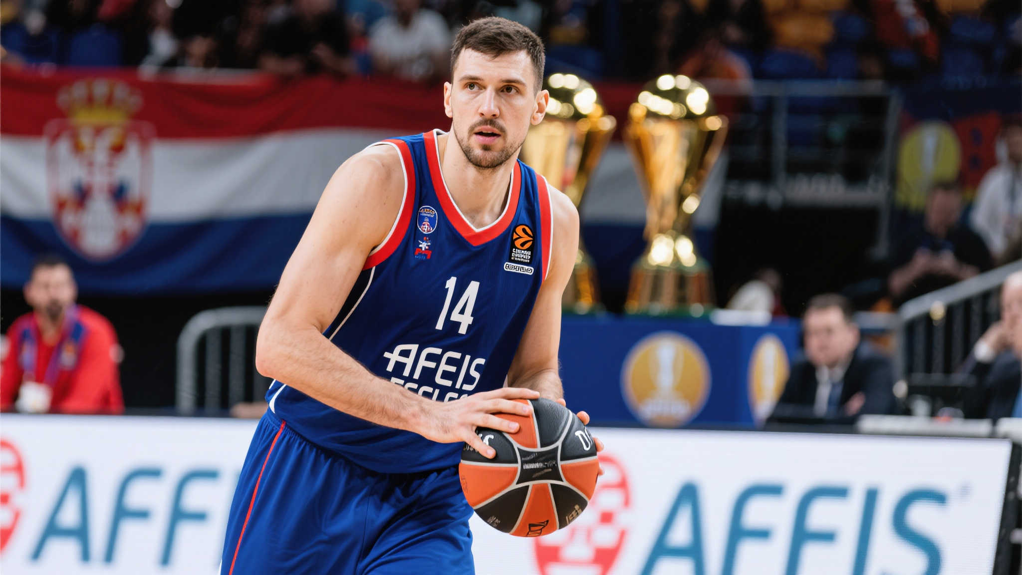 米西奇将加盟欧冠冠军费内巴切队，开启海外征程