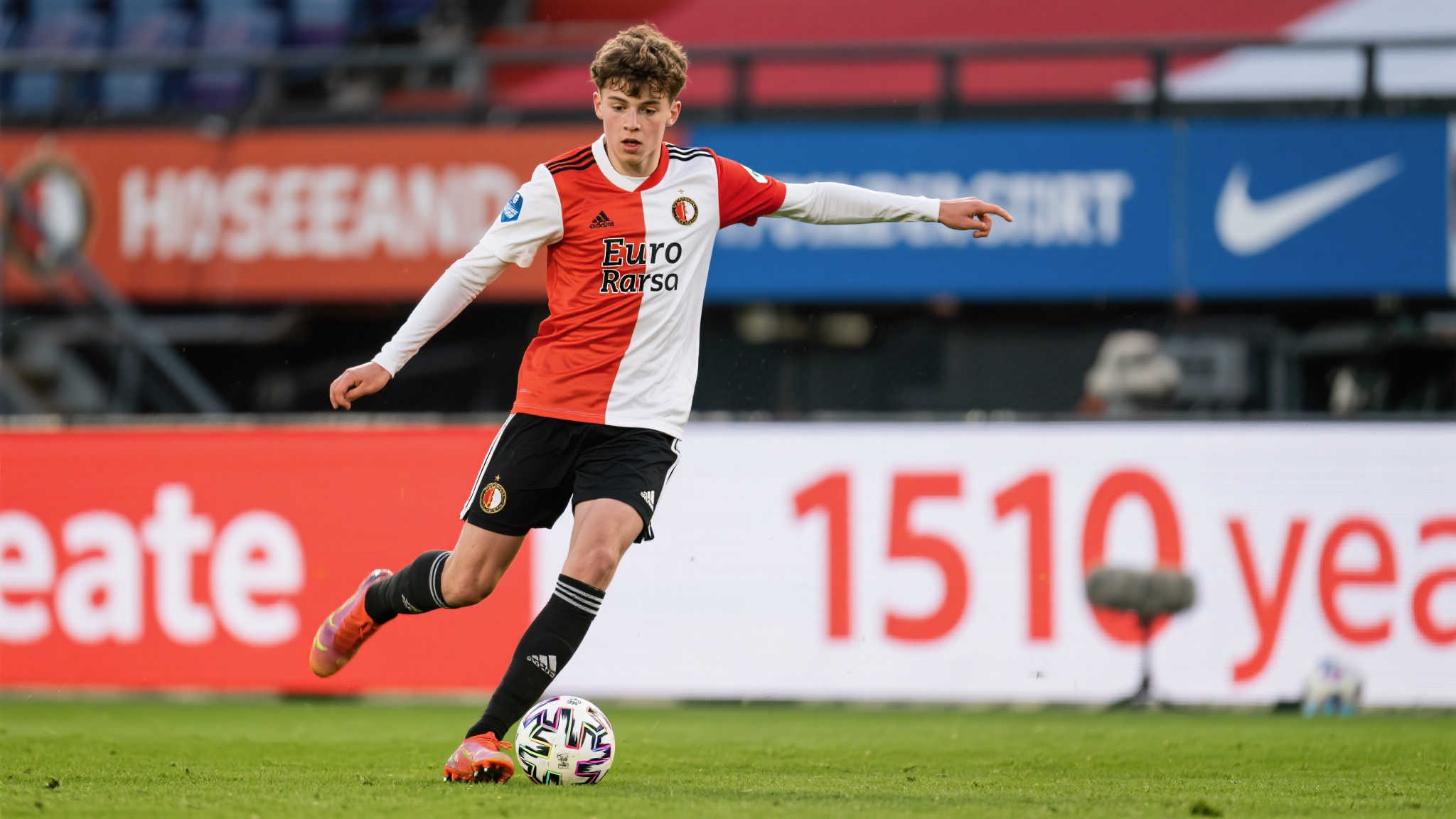 曼联引援名单出现哲凯赖什，尽管无缘欧冠